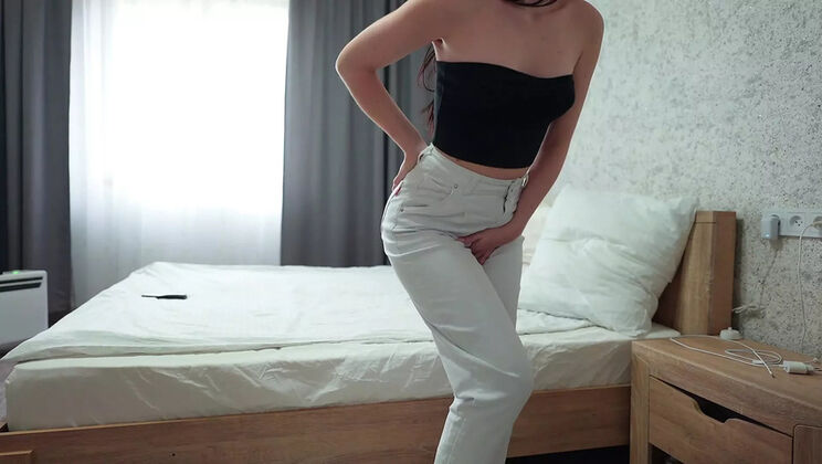 Desperate Teen Tori Diamond Peeing in Jeans - Wet Solo Pissing Fetish