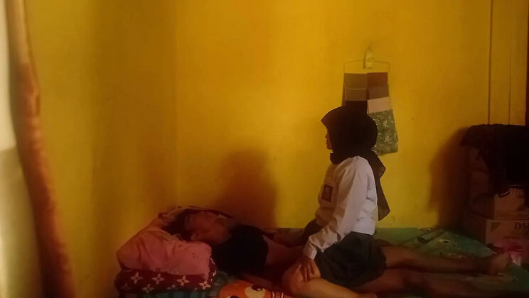 Indonesian Teen Hijab Homemade - Uncle Fucks Tight Pussy After School Creampie