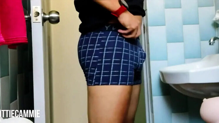 Amateur Latina Step Sister Handjob Help - Cumshot on Teen Sis