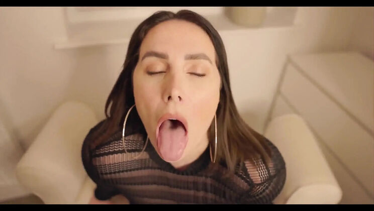 Paige Cheats With Neighbor While Wife Is Away - Hot Amateur BBW Dirty Talk Fuck