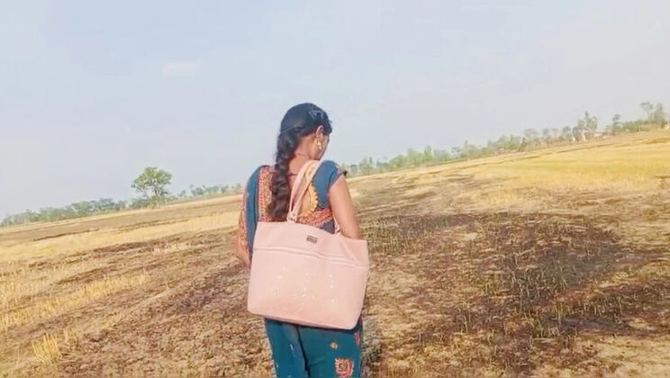 Desi Bhabhi RadhaDevi Pissing in Field Outdoor Hindi Webcam Masturbation