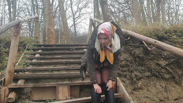 Wanilinna Kinky Outdoor Sex - Amateur Dildo Fun in Stockings at Seaside Hotel