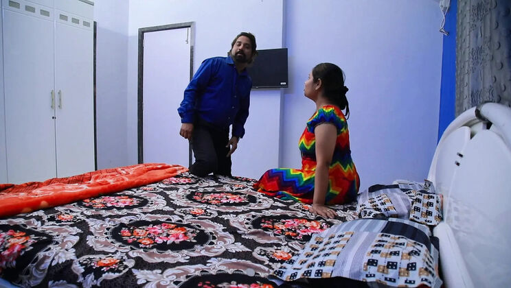 Desi Bhabhi Gets Anal Sex From Loan Officer At Her House - Rough Doggy Style & Deep Throat