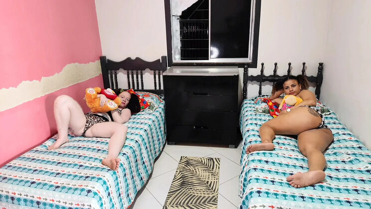 Big Ass Neighbor Anal Threesome - Brazilian Amateur Creampie Fuck