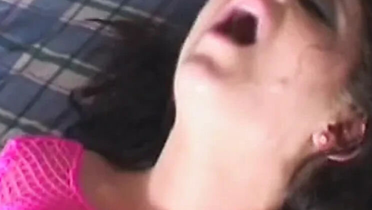 French amateur Ariana Jollee gets perfect DP threesome action with big dick