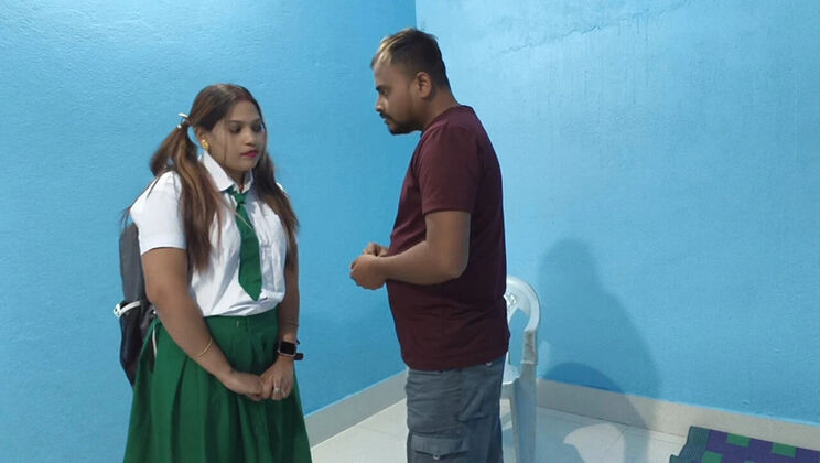 18 Year Old Virgin School Girl First Time Fucking with Boyfriend - Hindi Audio Viral Video