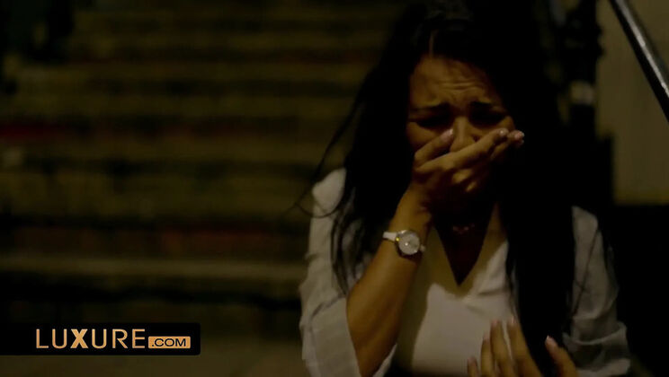 Carollina Cherry Gets Woken Up By Strangers For Bathroom Blowjob & Doggy Style Sex