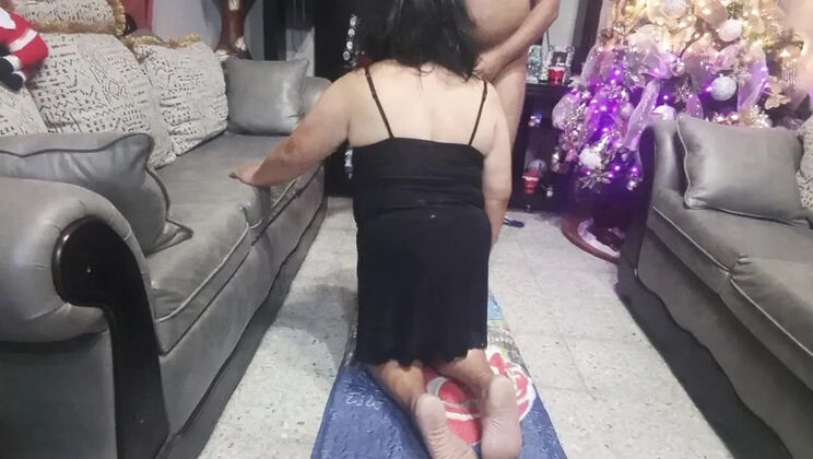 Grandma Next Door Gives Amazing Blowjob - Homemade Amateur MILF