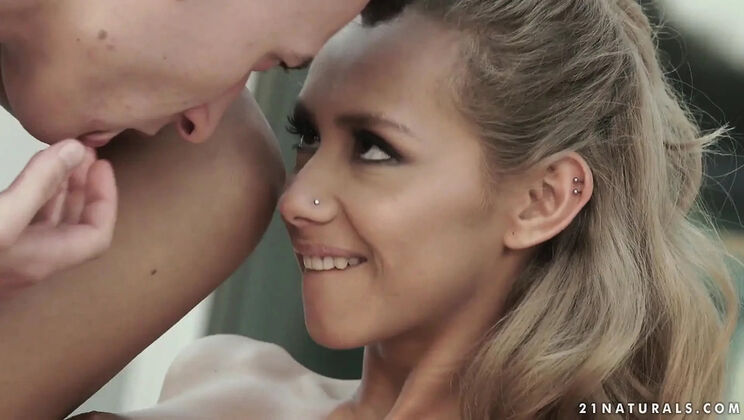 Charlie Dean & Veronica Leal Outdoor Foot Fetish Blowjob - Deep Throat Big Cock