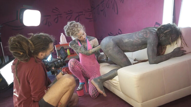 Behind The Scenes Anal Fucking With Tattooed German Amateurs Anuskatzz & Lily Lu
