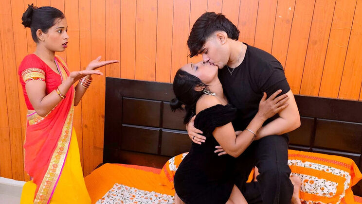 Indian Girlfriend Cheating Sex - Husband Fucks Wife & Desi Bhabhi Hardcore