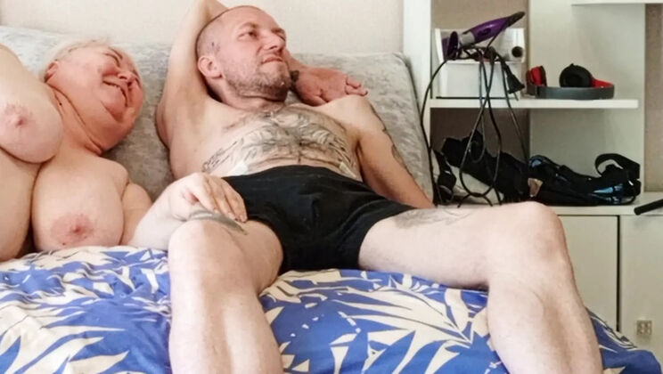 Neighbor MILF Surprise Cum In Mouth Feeding - Zona901 Deep Throat Blowjob & Cum Swallow