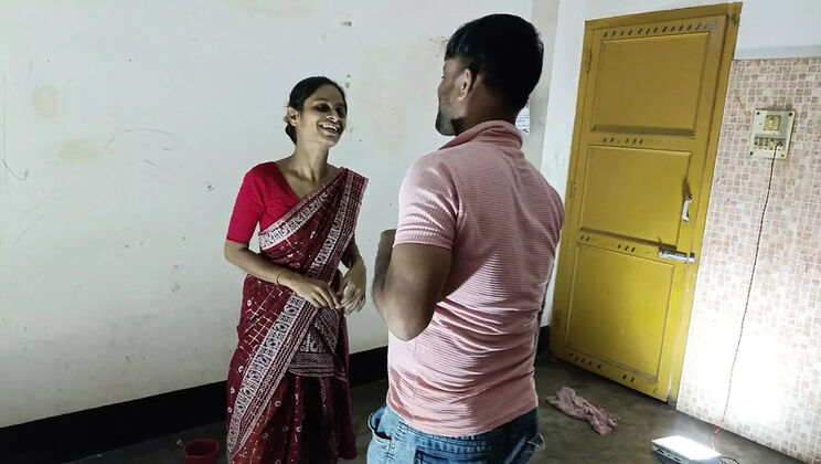 Desi Indian Bhabhi Morning Sex Video - Homemade HD with Easypron