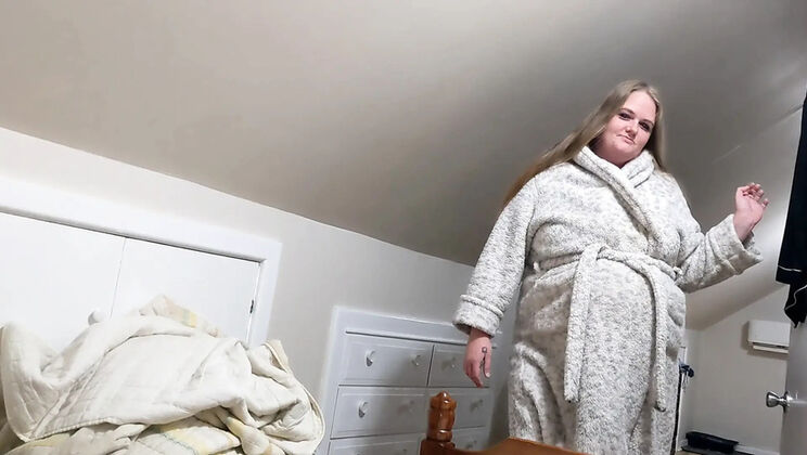 BBW Stepmom Seduces Me Home Alone - Amateur Taboo Sex with Nichole Madison