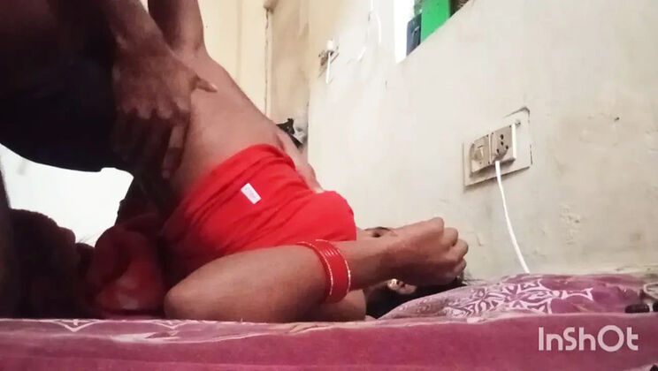 Desi Village Wife First Time 69 Position - Indian Couple Sex in HD