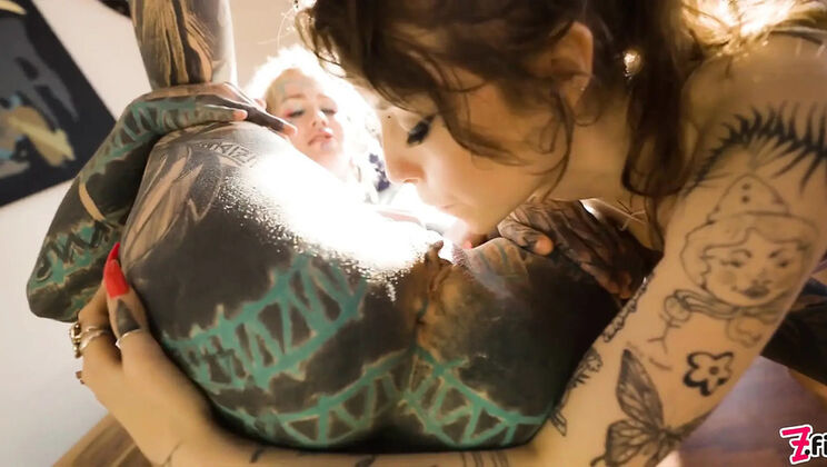 Hardcore Tattoo Lesbians - Anuskatzz and Eden Ivy Rough Anal Fucking, Squirting, ATM Action