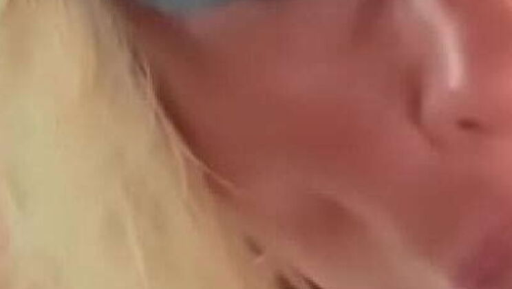 Real Hooker Mckenzie Gold Sucks Dick in Car Backseat & Swallows Cum - Amateur Blowjob