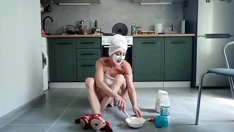 Mom's Pussy Pancakes Cooking - Blonde Skinny European with Tattoos HD