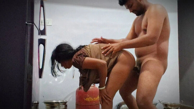 Permi Pooja Tamil Village Bhabhi Hot Doggy Style Fucking - Desi Aunty Hardcore XXX Video Hindi