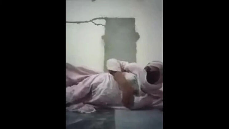 Hot Bhabhi Sex Story - Big Boobs Pakistani MILF Dirty Talk in Hindi