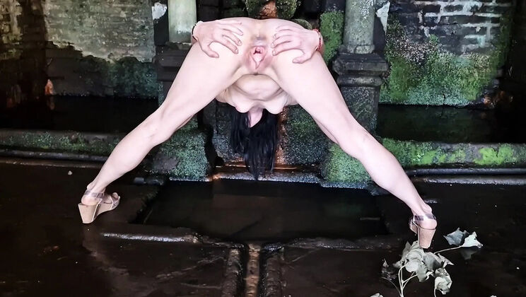 Nicky Brill Outdoor Gaping Pussy and Pissing Close Up - Amateur MILF Solo