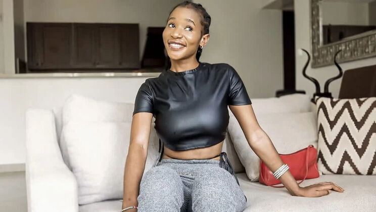 Big Tits Ebony Babe Deep Throats Big Dick For Casting Agent POV