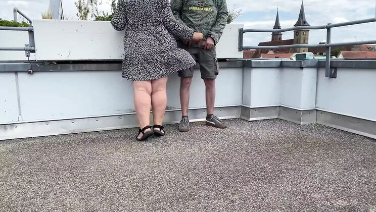 Mature MILF Handjob Makes Me Cum on Her Big Ass Outdoor