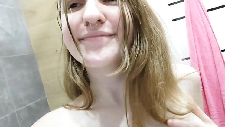 Wettest Russian Brunette Nitosha Solo Squirt Overflow Explosion