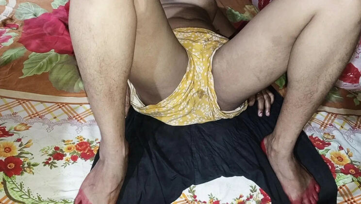 Desi Village Girl First Time Hardcore Sex - Bangladeshi Teen Virgin Big Booty Fucked Hard