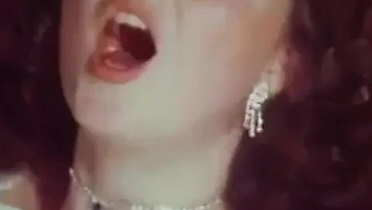 Newlywed Slut Takes Big Cock In Her Tight Ass