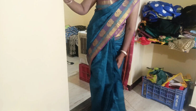 Apple Baby & Pushpa Valli Hot Housewife Romance With Pattu Saree – Indian Licking & Closeup Romantic Role Play