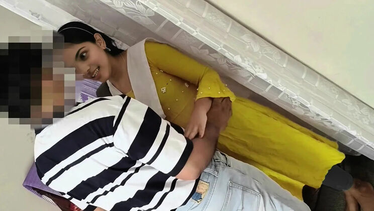 Desi teen Hotdostt takes Indian BF’s cock in tight anal first time