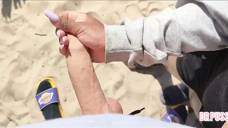 Pregnant Wife Ditched by Hubby Milks a Stranger's Giant Cock on the Beach