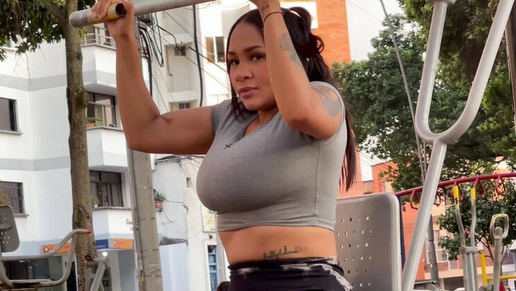 Stranger on the street pays me cash for my juicy pussy
