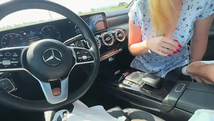 Kisankanna Blonde Amateur POV Blowjob in Car – Russian Homemade Sex