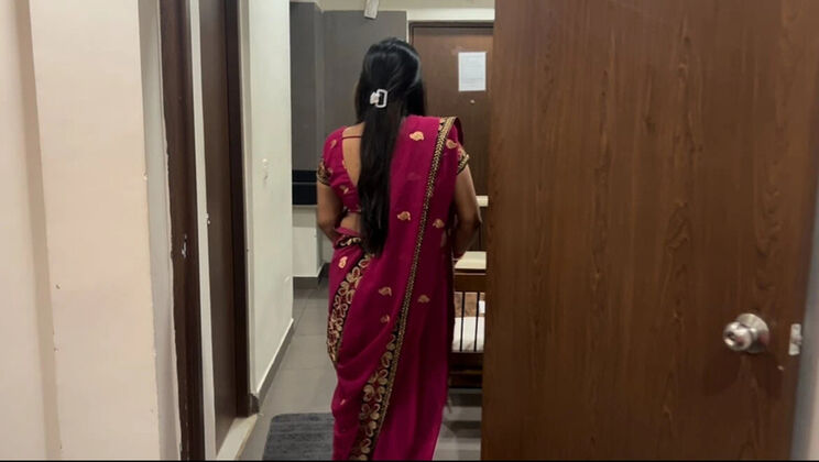 Indian Desi VVIP Rich Lady Fucked by Young Boy Maid at Home with Clear Hindi Talk