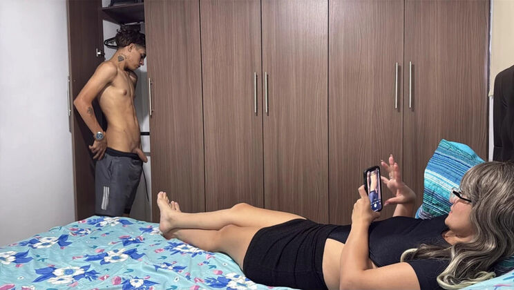 Naughty Stepmom Wets Her Rich Pussy Watching Stepson Change Her Underwear – Real Taboo Sex